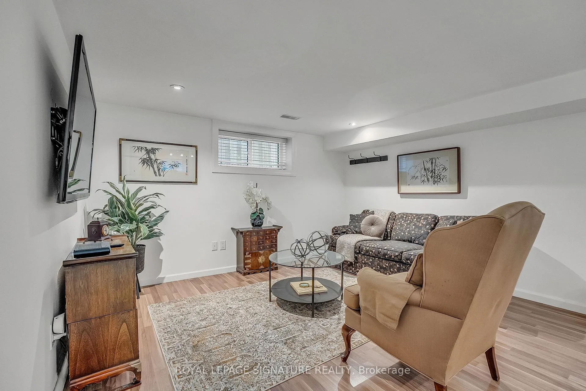 Photo 23 of 31 Burncrest Drive, Toronto, Bedford Park-Nortown — HOMEH