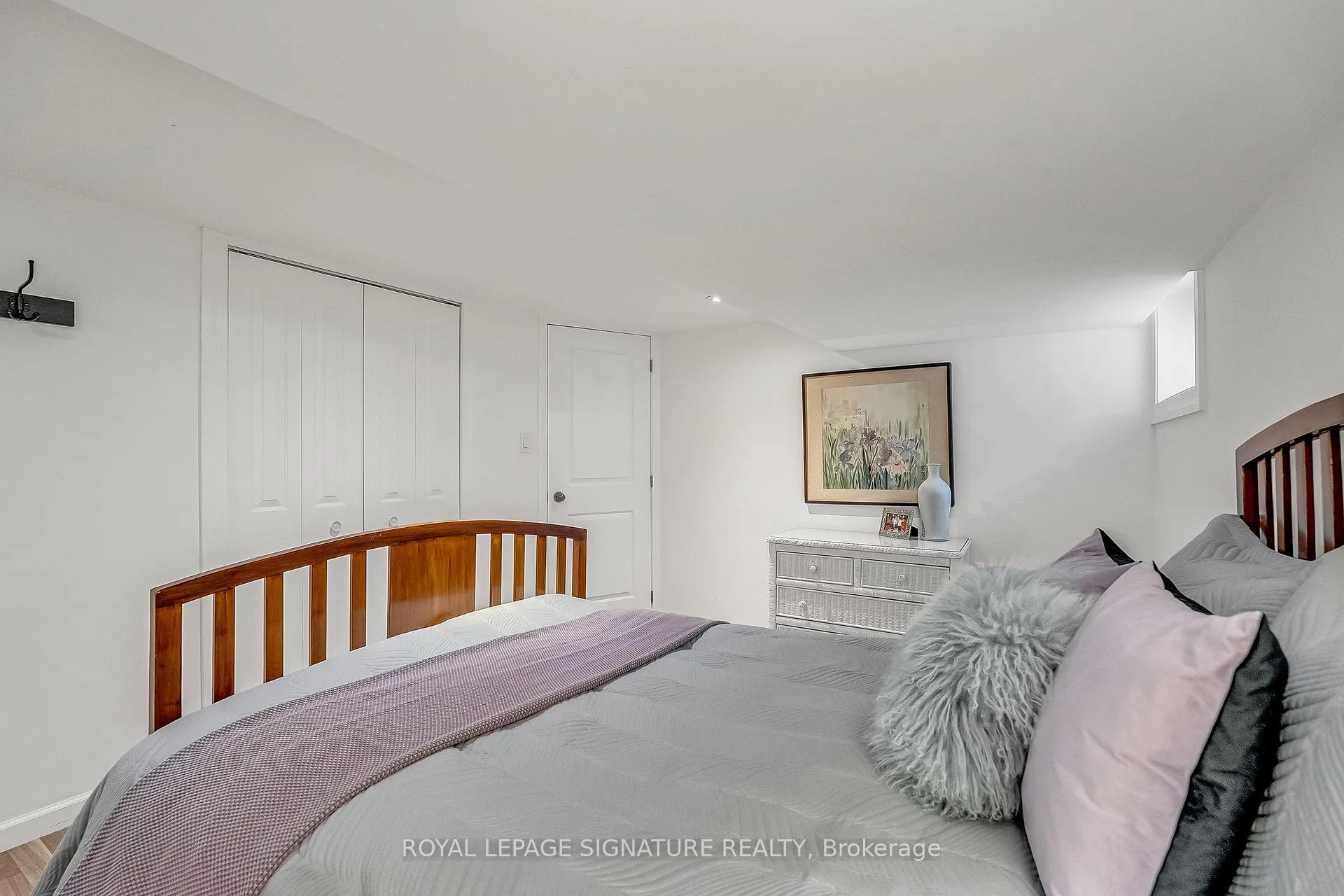 Photo 29 of 31 Burncrest Drive, Toronto, Bedford Park-Nortown — HOMEH