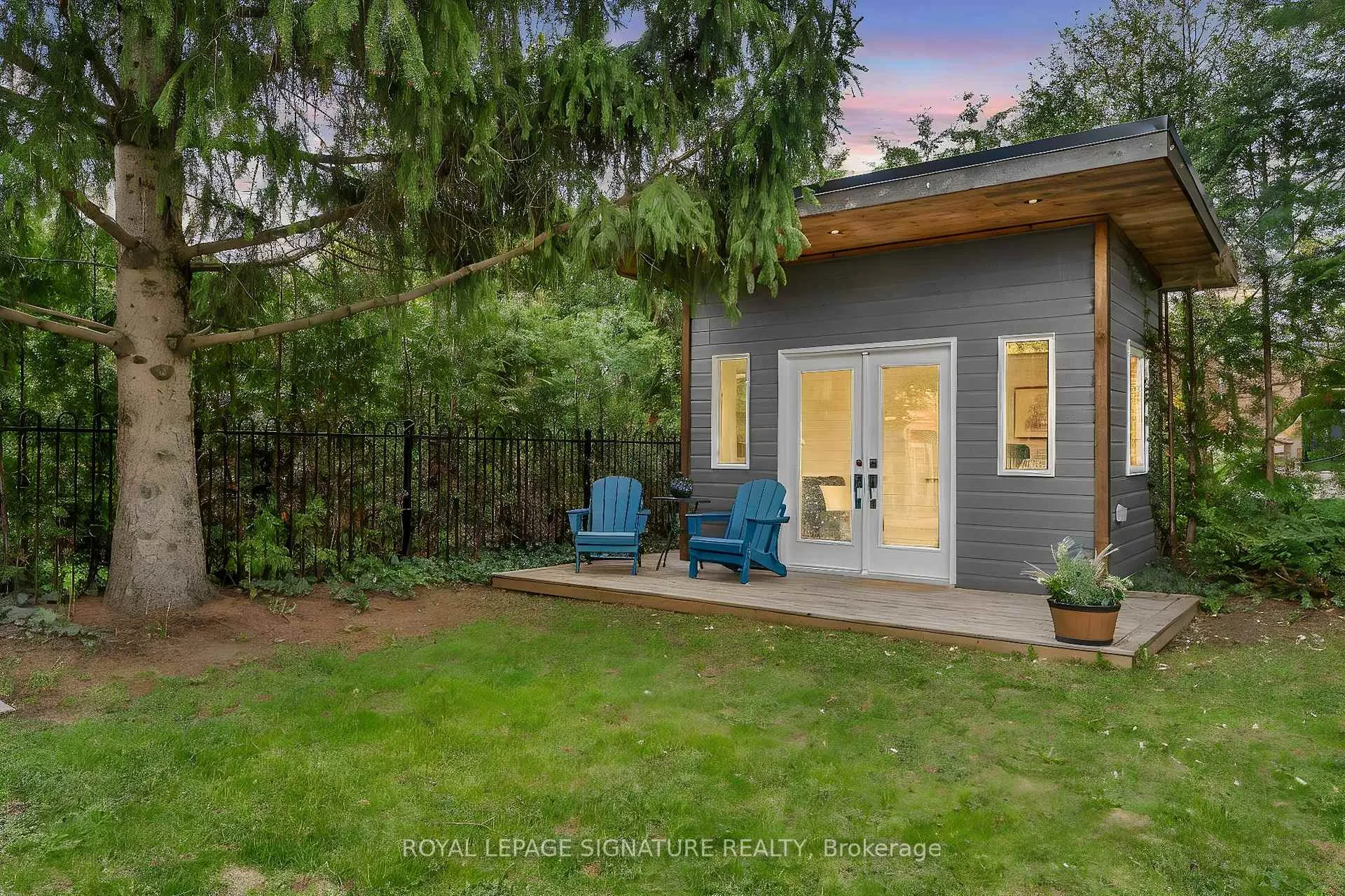 Photo 35 of 31 Burncrest Drive, Toronto, Bedford Park-Nortown — HOMEH