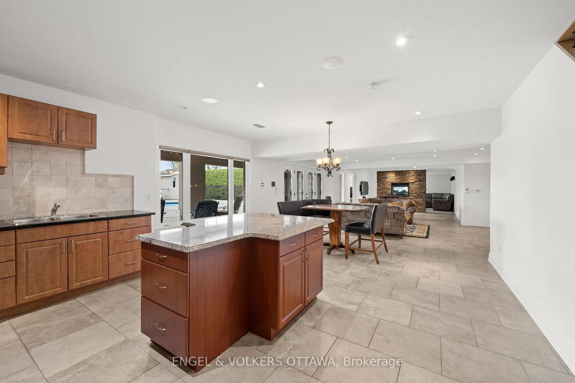 Photo 27 of 25 Winding Way, Ottawa, Barrhaven East — HOMEH