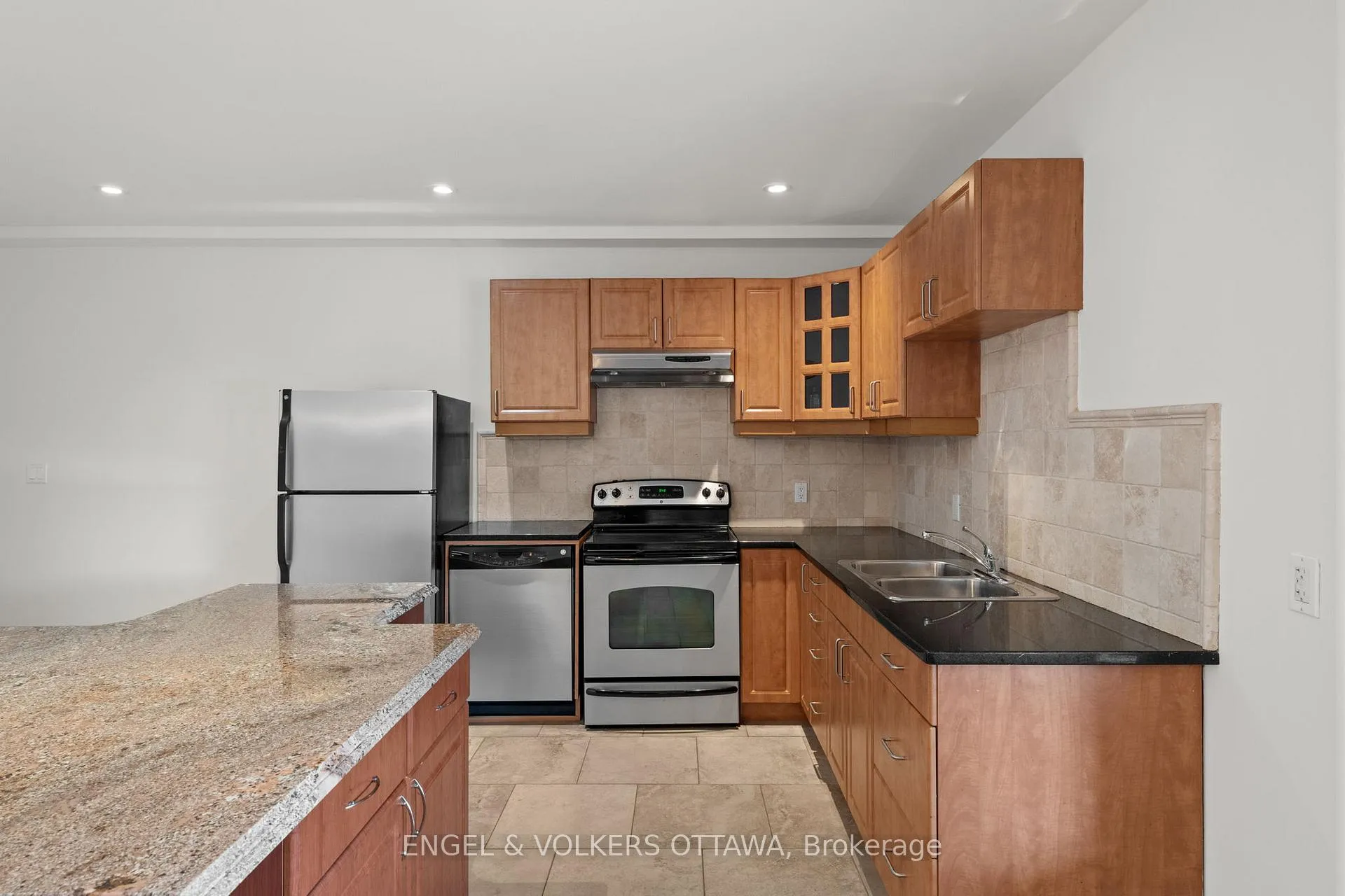 Photo 28 of 25 Winding Way, Ottawa, Barrhaven East — HOMEH