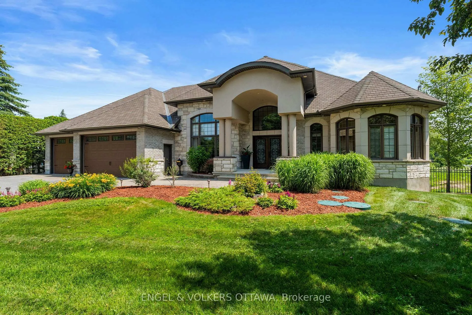 Photo 1 of 25 Winding Way, Ottawa, Barrhaven East — HOMEH