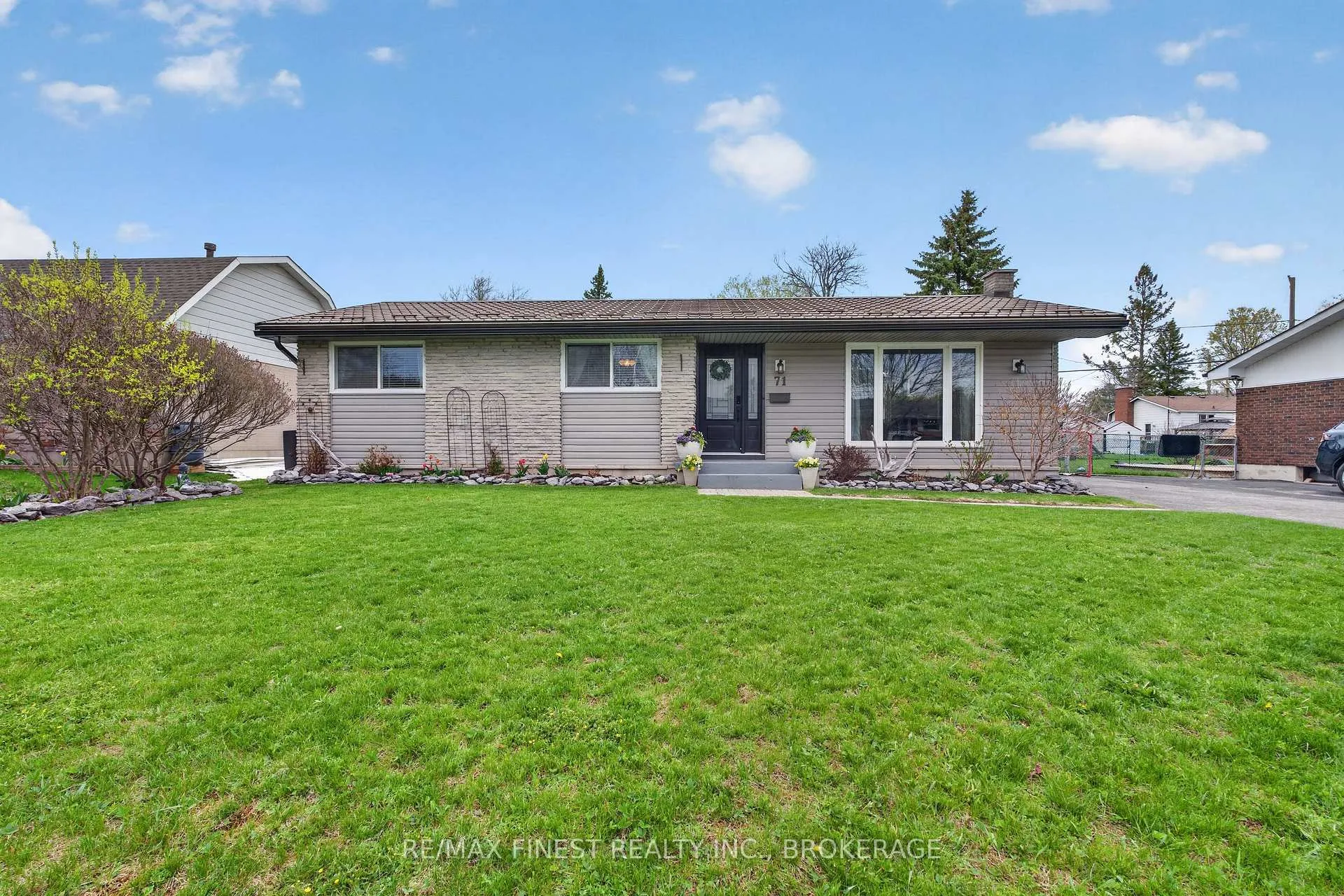 Photo 2 of 71 Littlefield Road, Loyalist, Amherstview — HOMEH