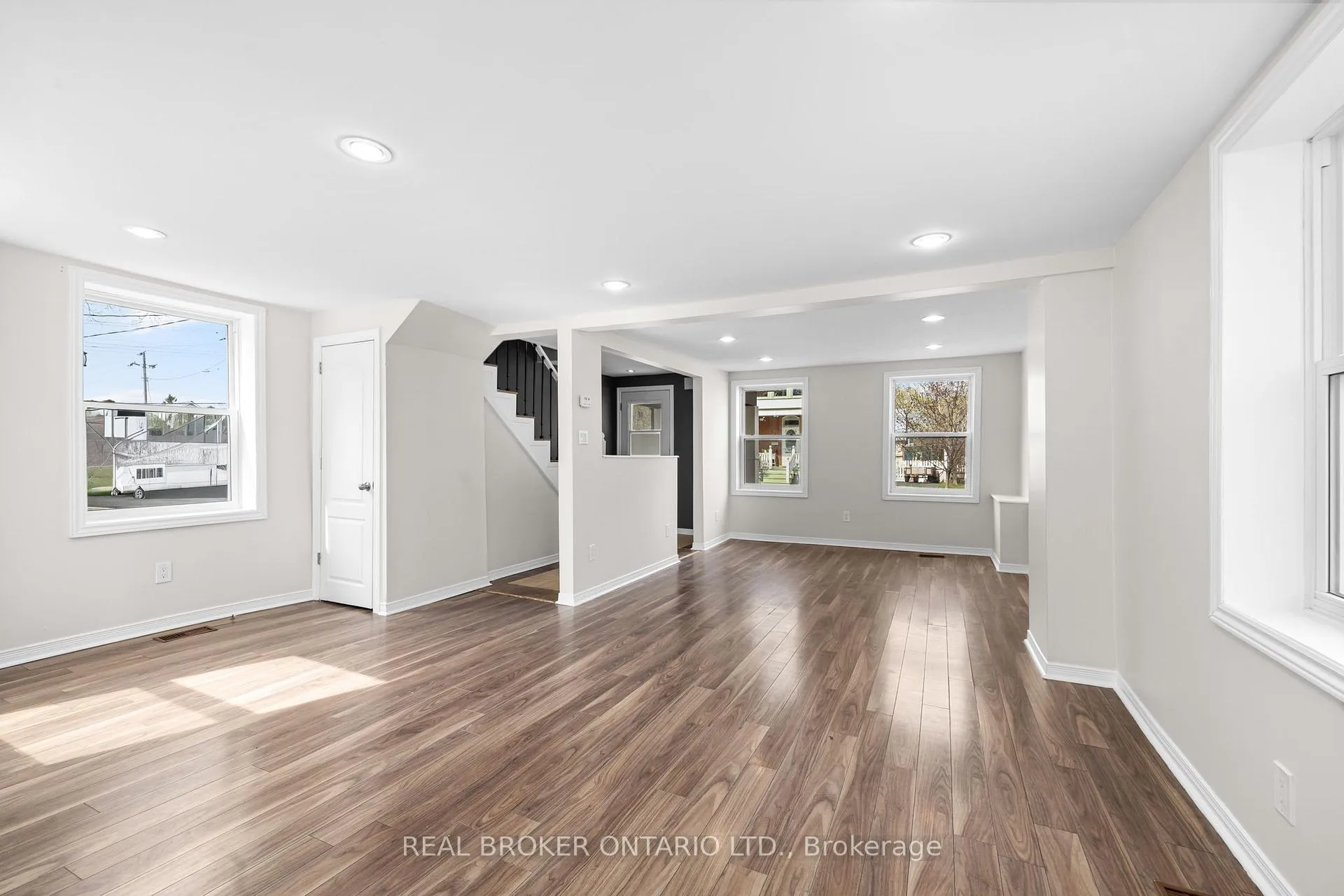 Photo 15 of 233 Bell Street, Arnprior — HOMEH