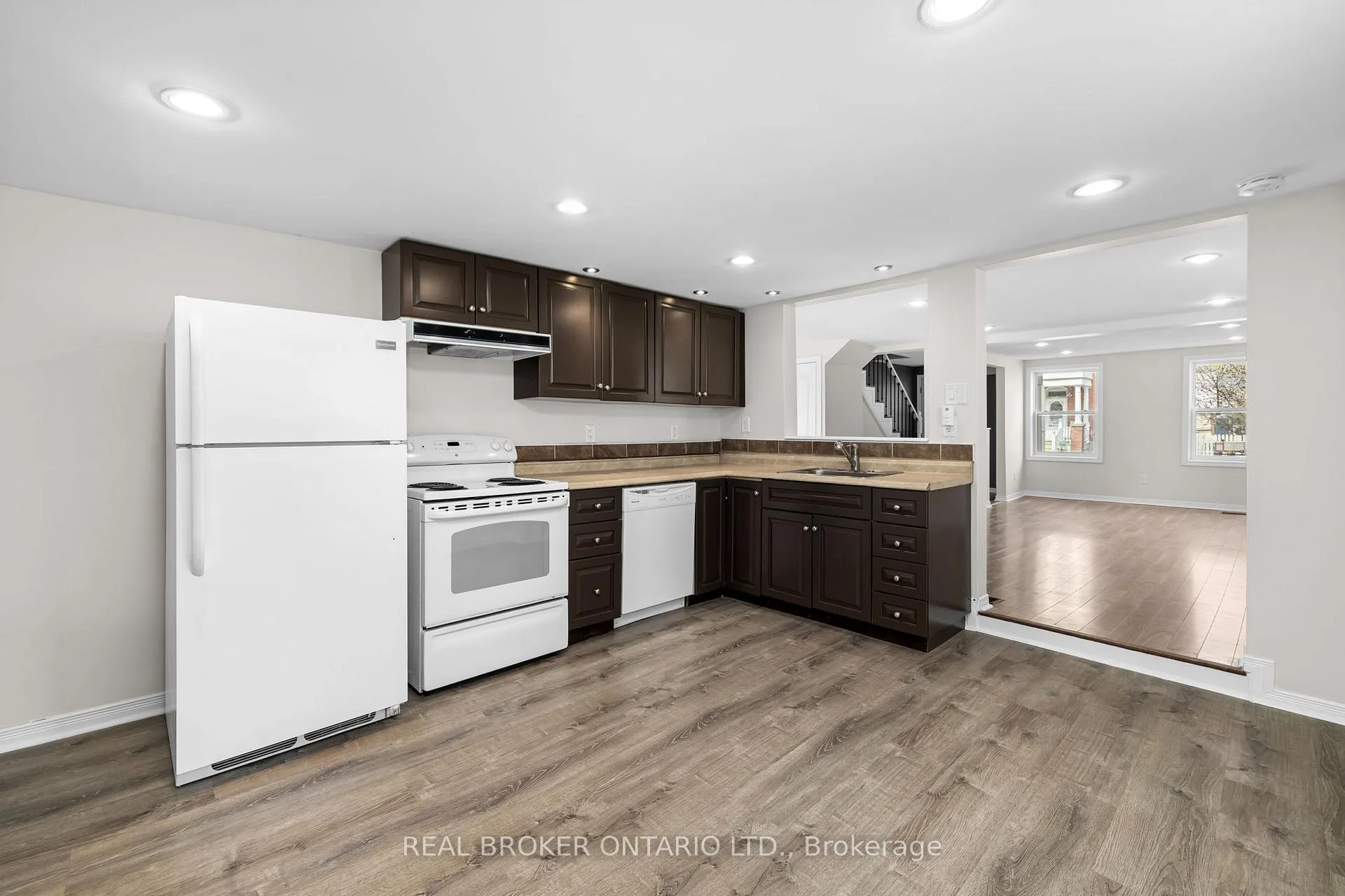 Photo 17 of 233 Bell Street, Arnprior — HOMEH
