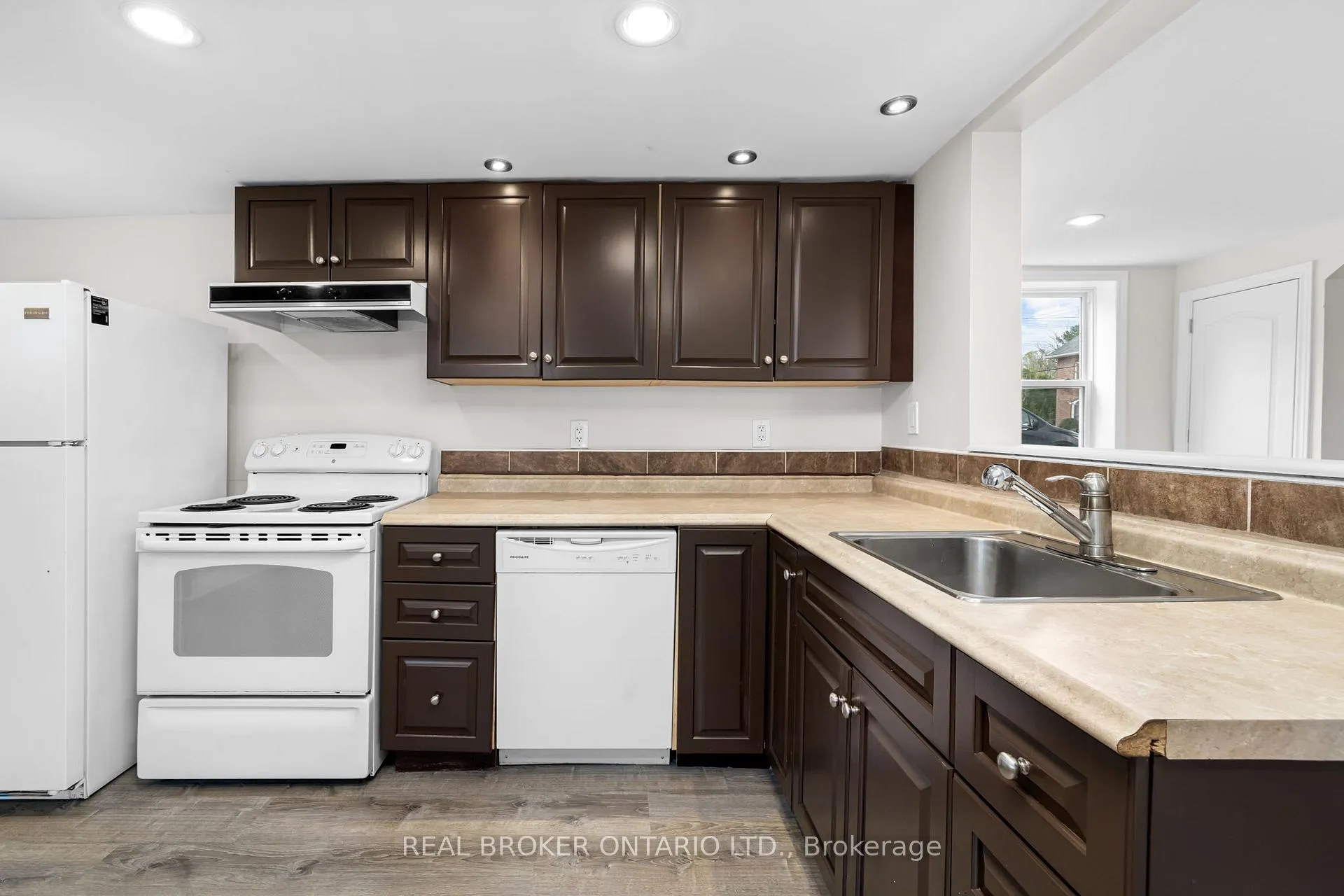 Photo 19 of 233 Bell Street, Arnprior — HOMEH