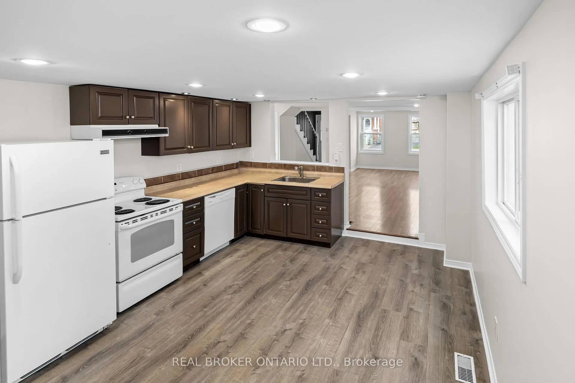 Photo 24 of 233 Bell Street, Arnprior — HOMEH