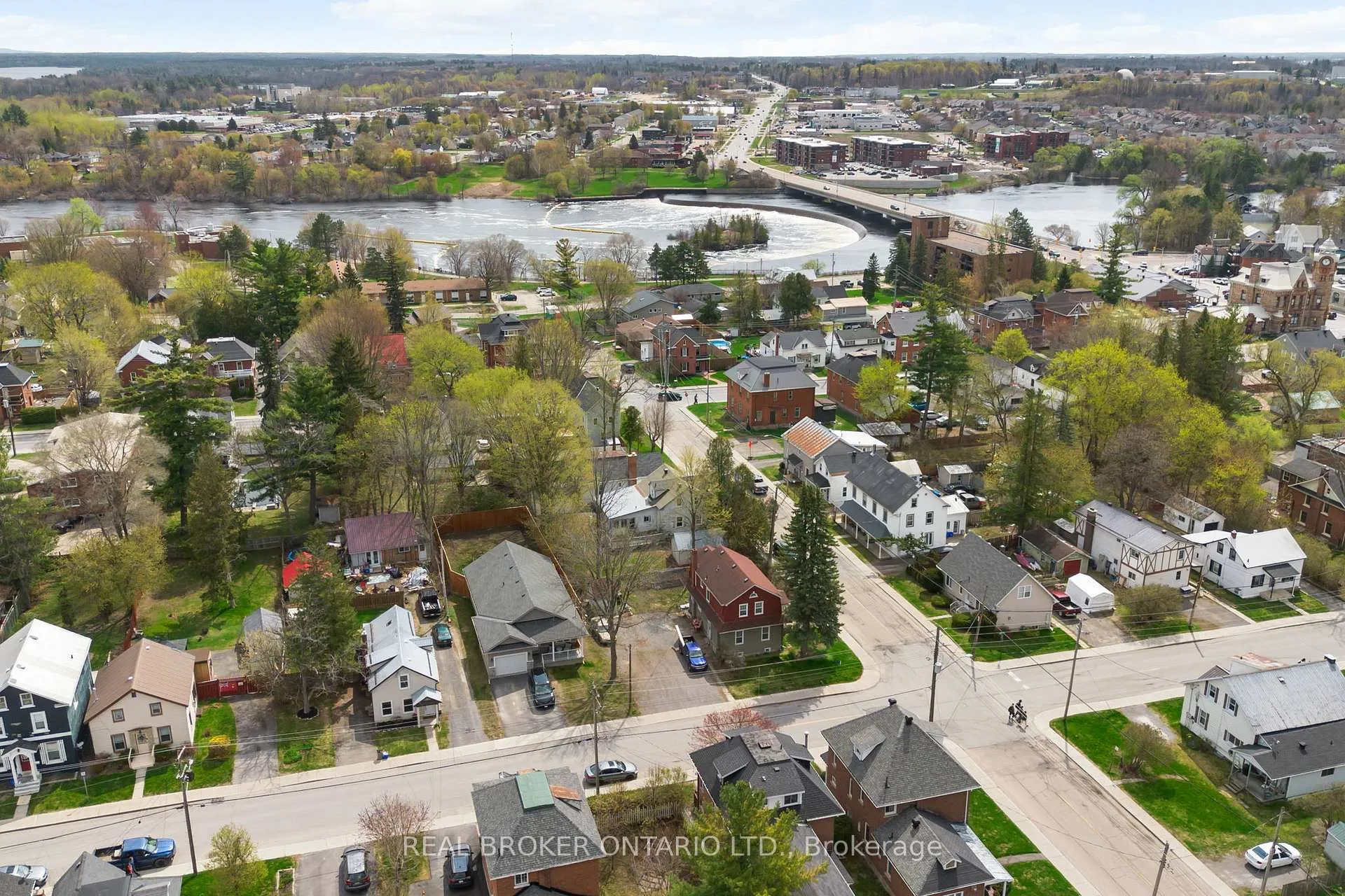 Photo 43 of 233 Bell Street, Arnprior — HOMEH