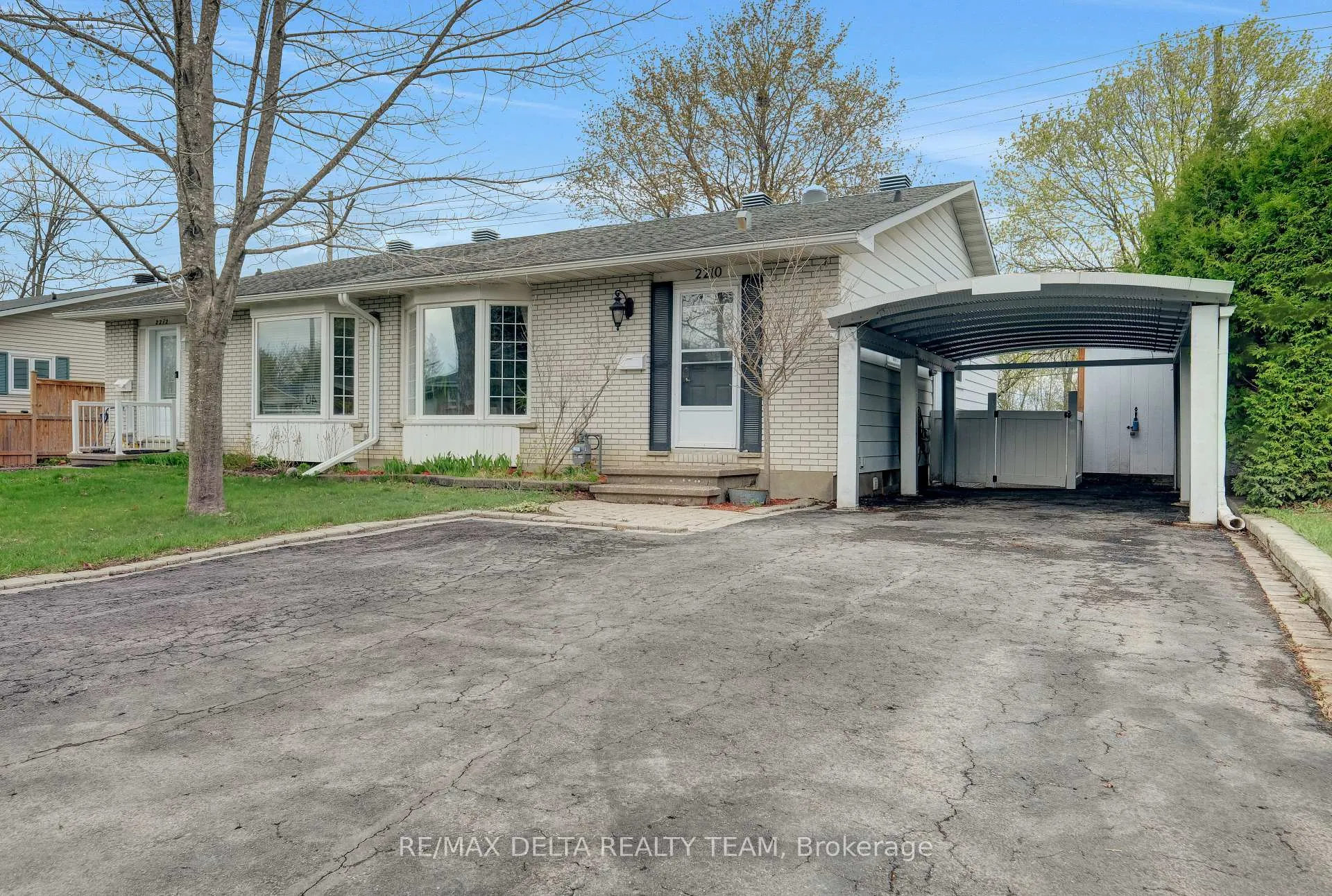 Photo 1 of 2210 Bickerton Avenue, Ottawa, Beacon Hill North — HOMEH