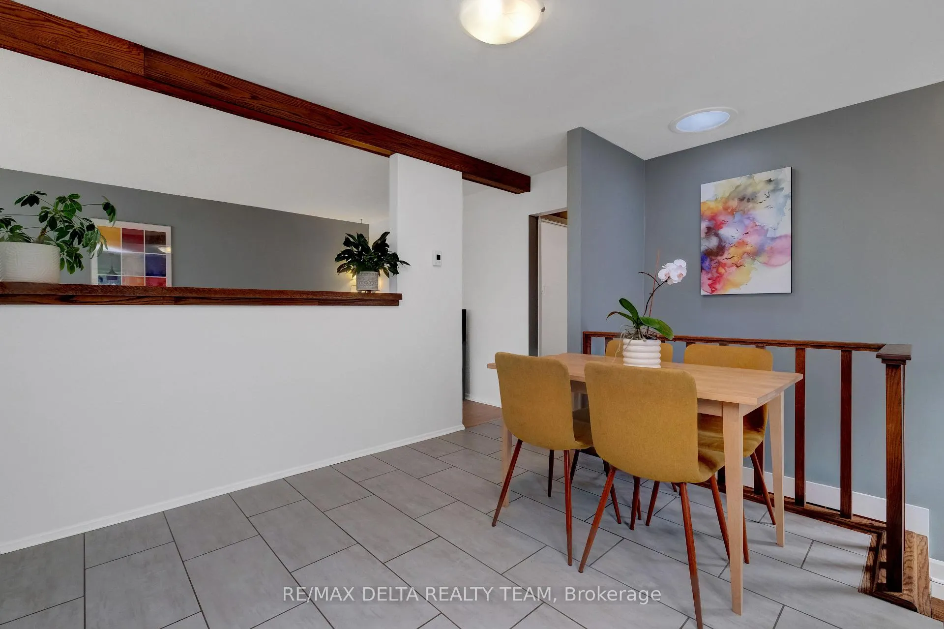 Photo 17 of 2210 Bickerton Avenue, Ottawa, Beacon Hill North — HOMEH
