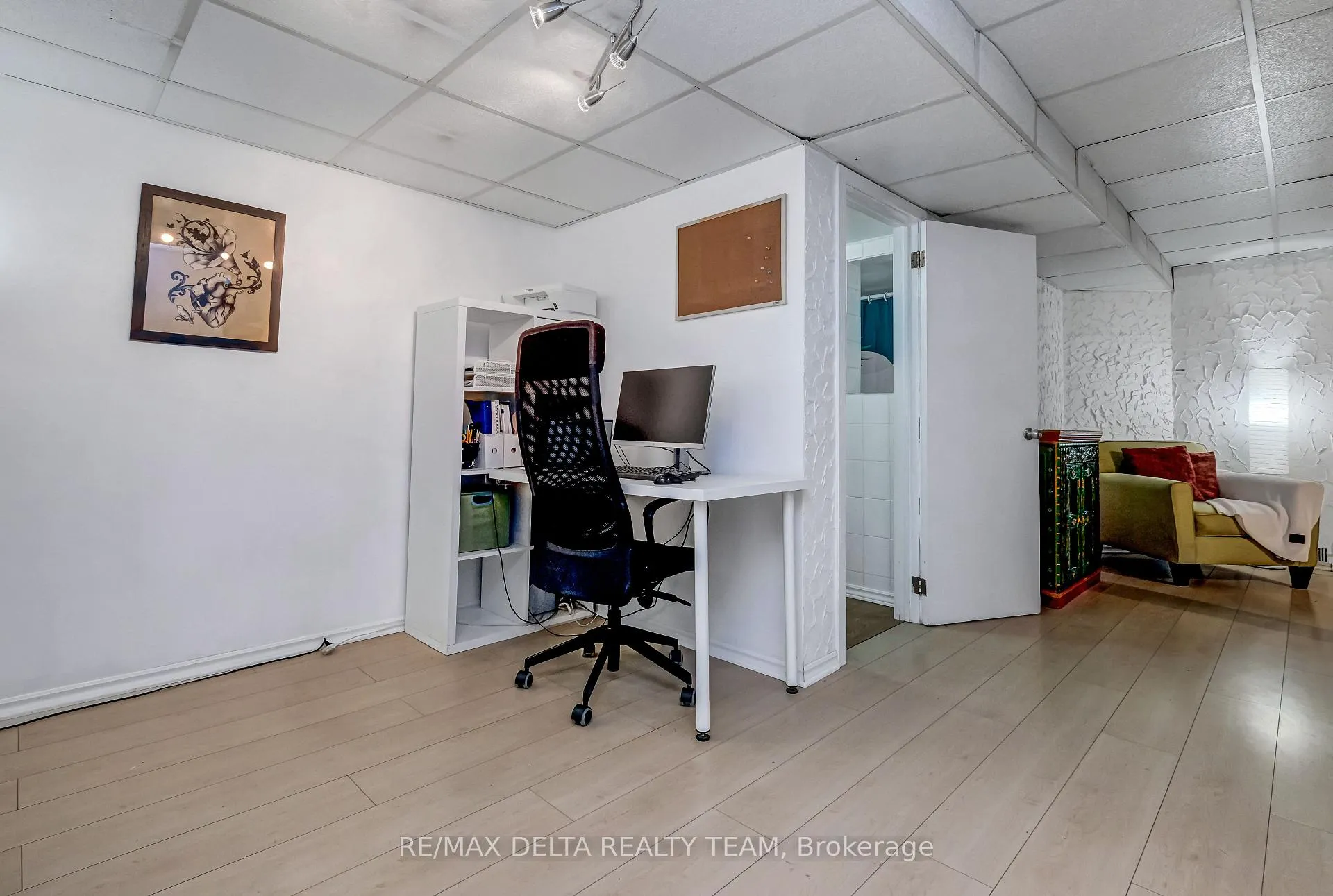 Photo 32 of 2210 Bickerton Avenue, Ottawa, Beacon Hill North — HOMEH