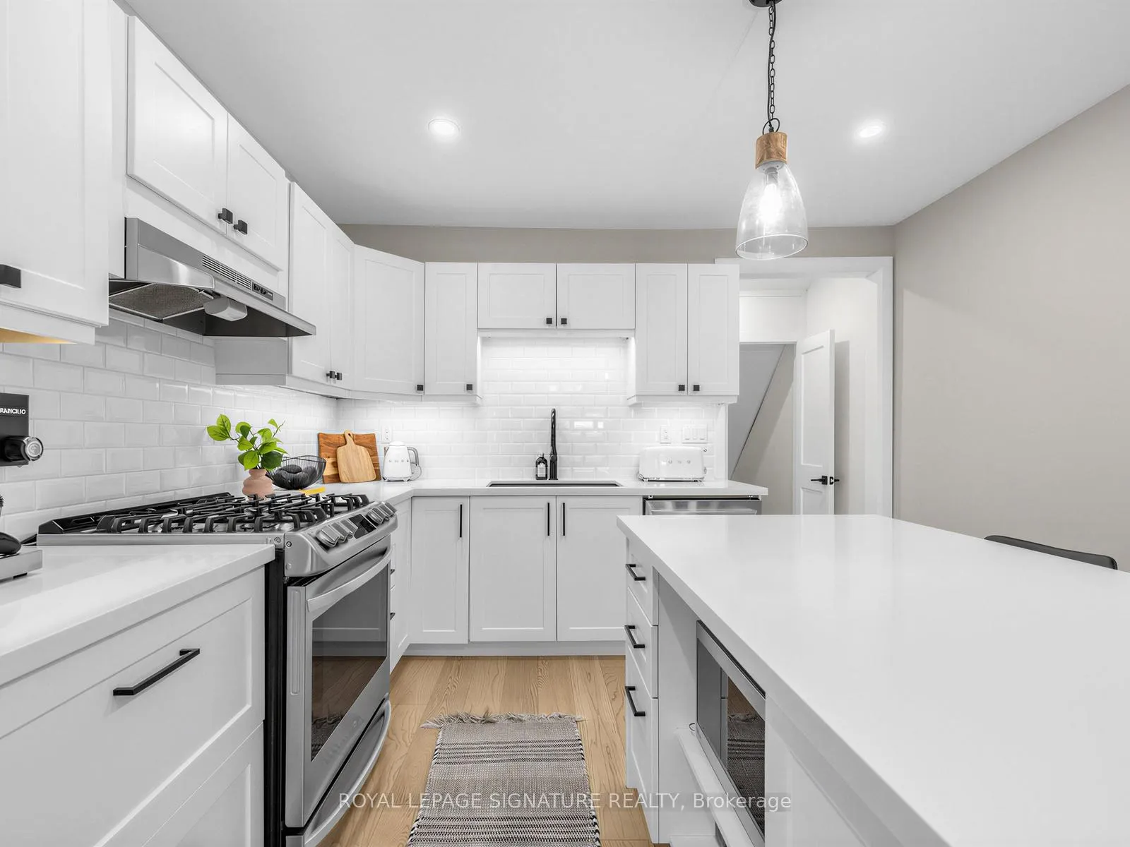 Photo 12 of 181 Gilbert Avenue, Toronto, Caledonia-Fairbank — HOMEH