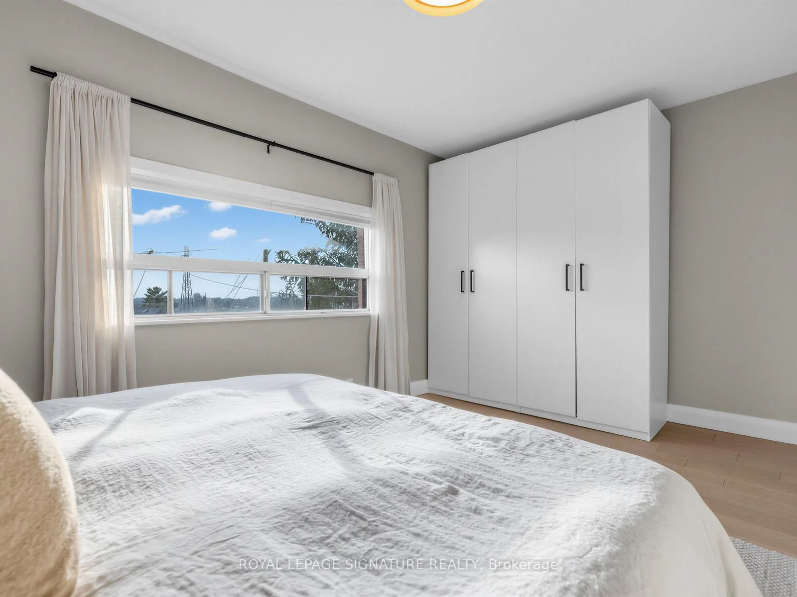 Photo 17 of 181 Gilbert Avenue, Toronto, Caledonia-Fairbank — HOMEH