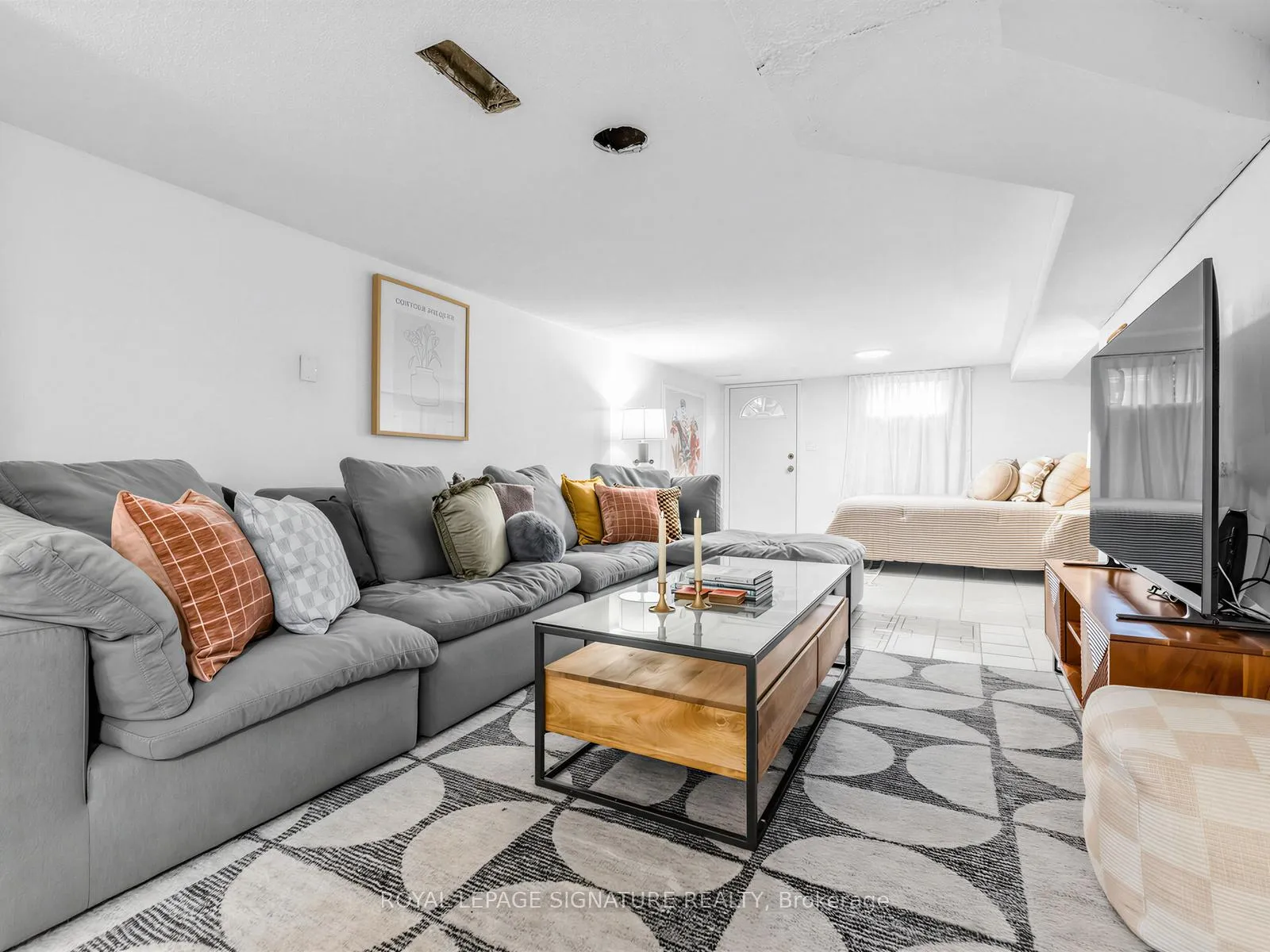 Photo 22 of 181 Gilbert Avenue, Toronto, Caledonia-Fairbank — HOMEH