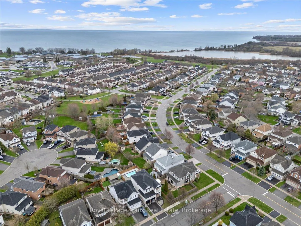 Photo 4 of 67 Scadding Avenue, Whitby, Port Whitby — HOMEH