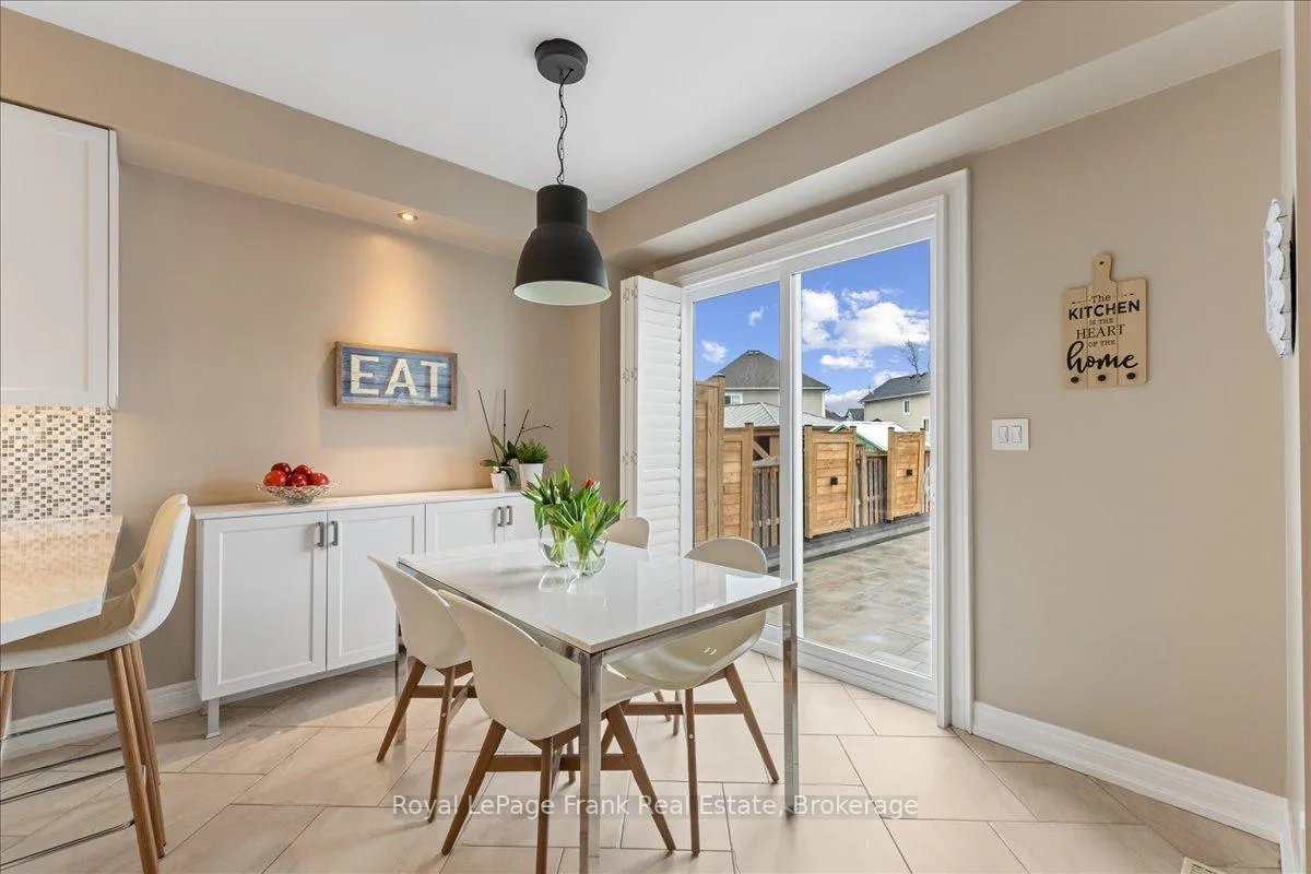 Photo 13 of 67 Scadding Avenue, Whitby, Port Whitby — HOMEH
