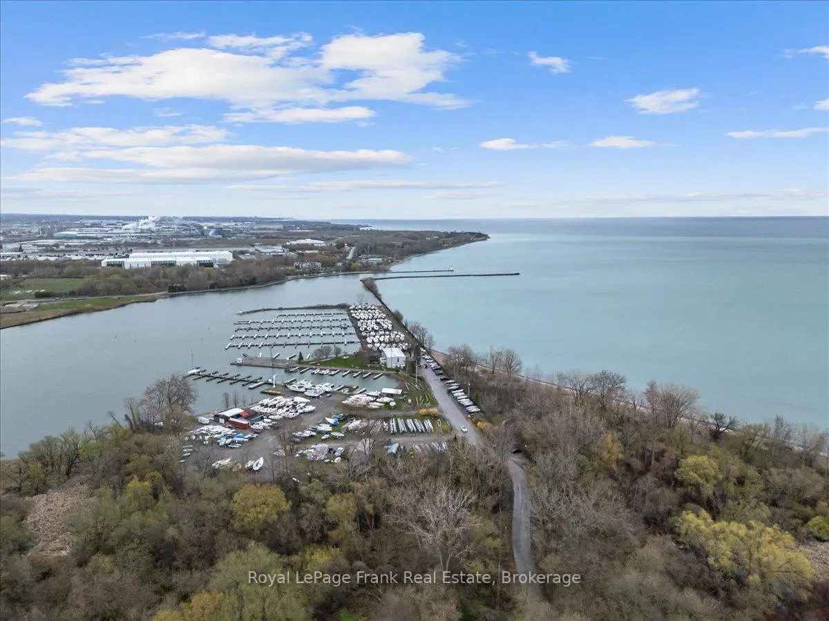 Photo 38 of 67 Scadding Avenue, Whitby, Port Whitby — HOMEH
