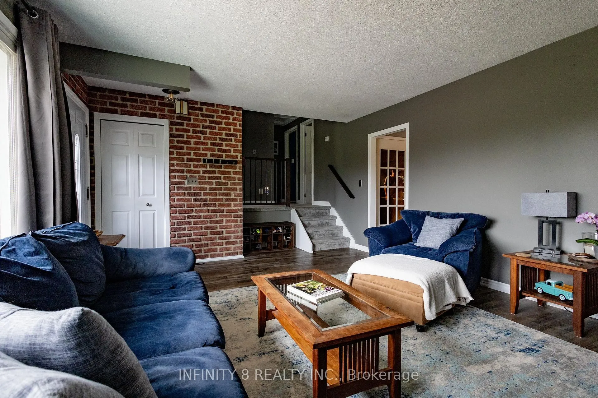 Photo 5 of 38 Crescentwood Drive, St. Catharines, Lakeport — HOMEH