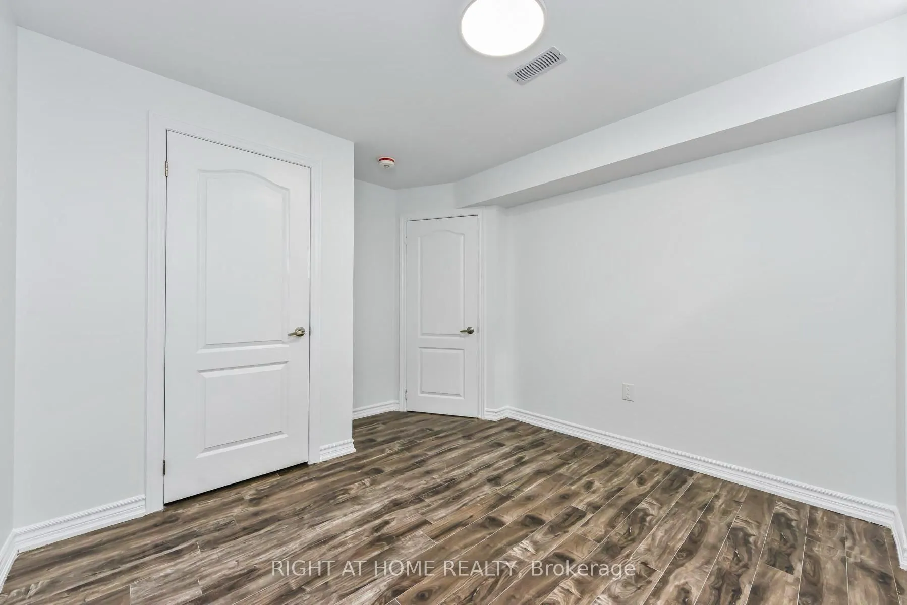 Photo 10 of Unit Basement, 59 Vezna Crescent, Brampton, Credit Valley — HOMEH