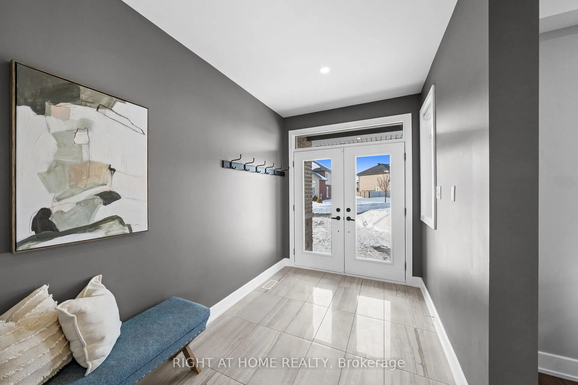 Photo 2 of 424 Golden Springs Drive, Ottawa, Riverside South/Gloucester Glen — HOMEH