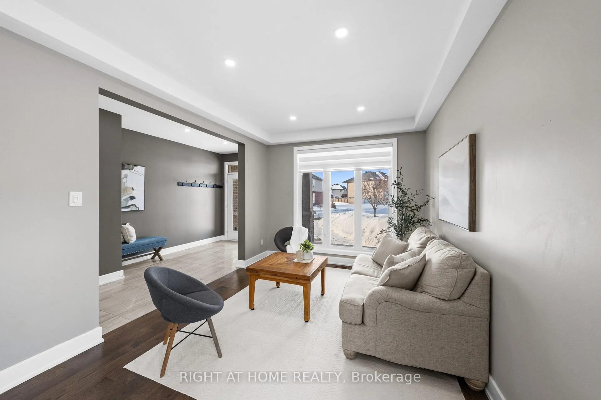 Photo 4 of 424 Golden Springs Drive, Ottawa, Riverside South/Gloucester Glen — HOMEH