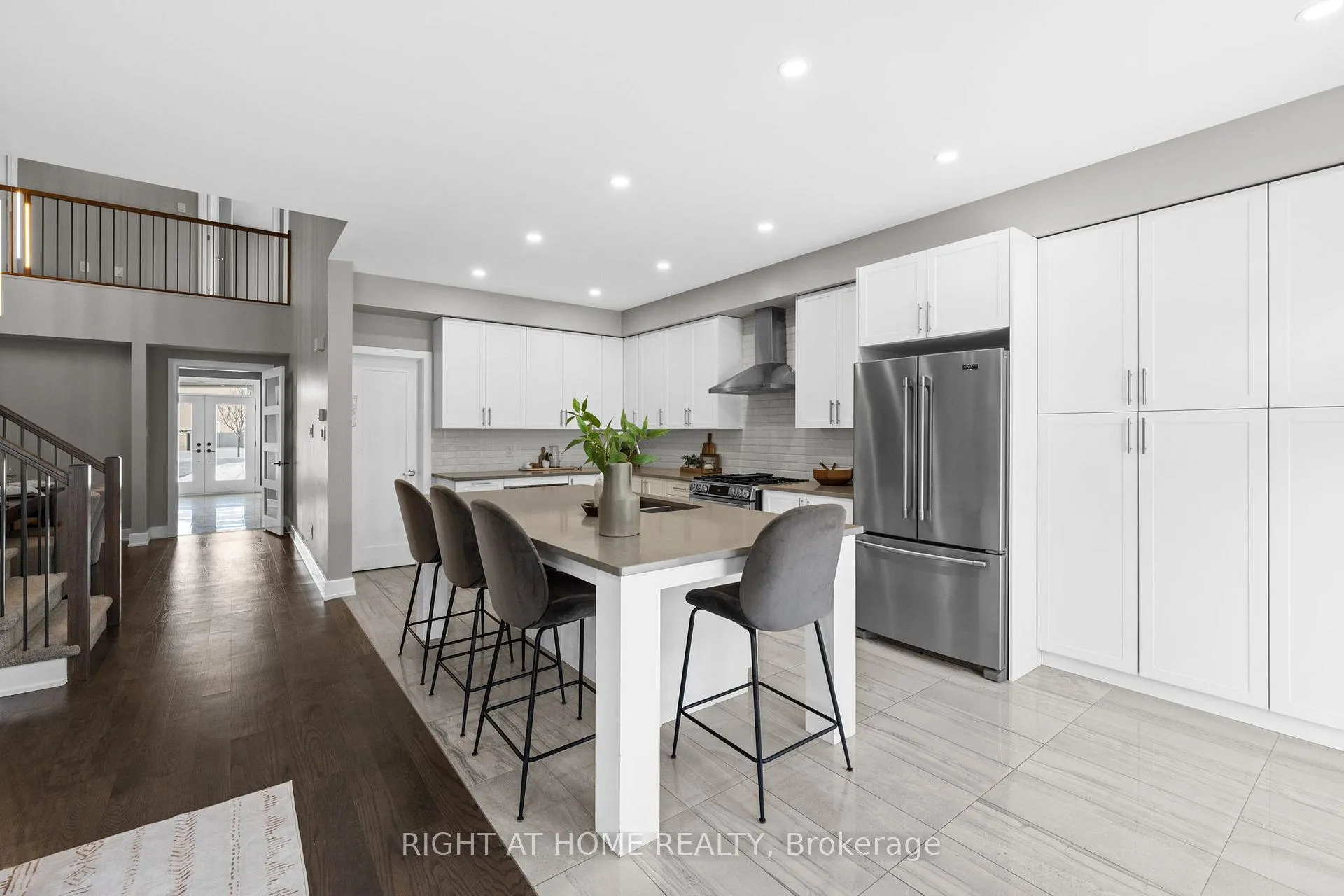 Photo 9 of 424 Golden Springs Drive, Ottawa, Riverside South/Gloucester Glen — HOMEH
