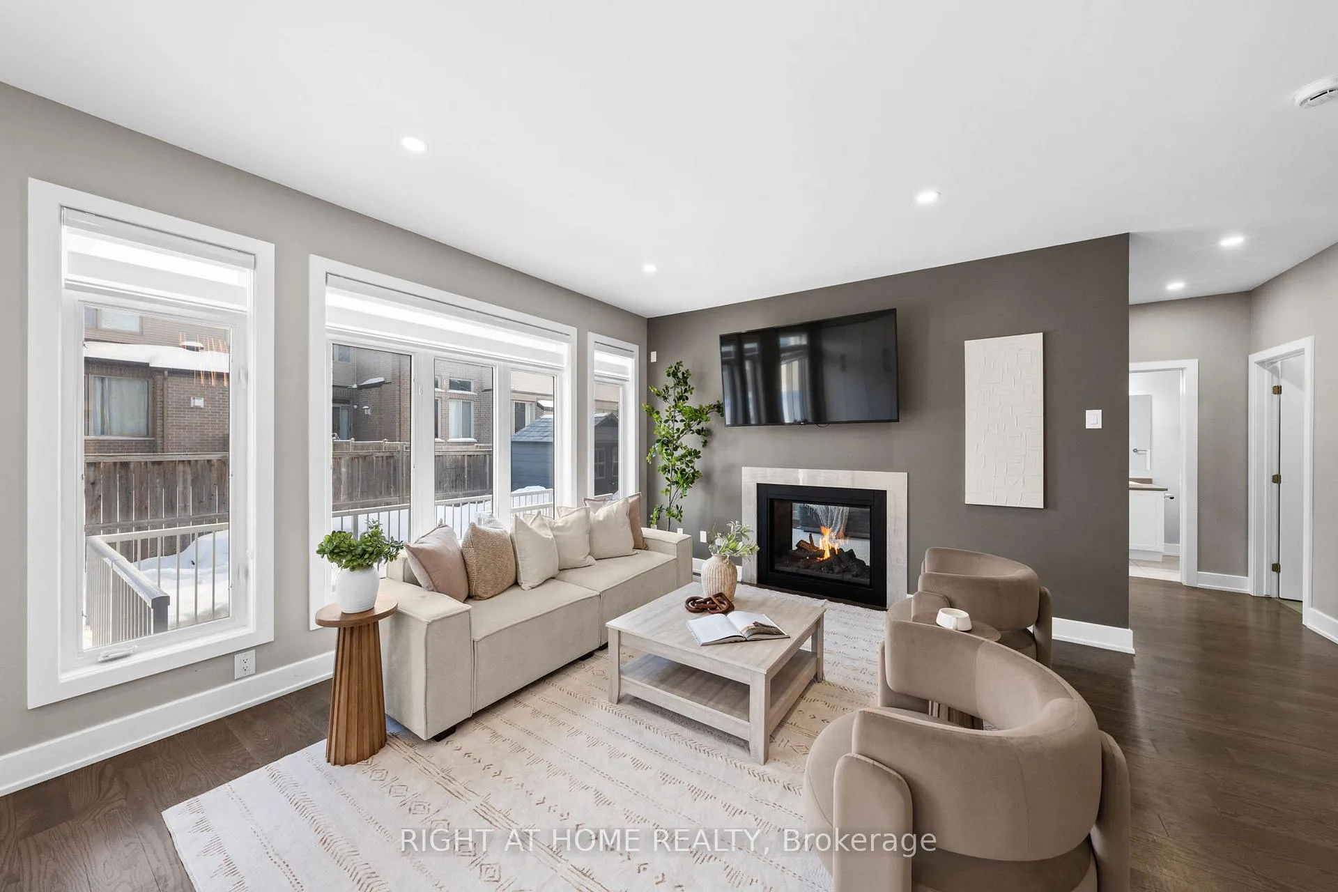 Photo 15 of 424 Golden Springs Drive, Ottawa, Riverside South/Gloucester Glen — HOMEH