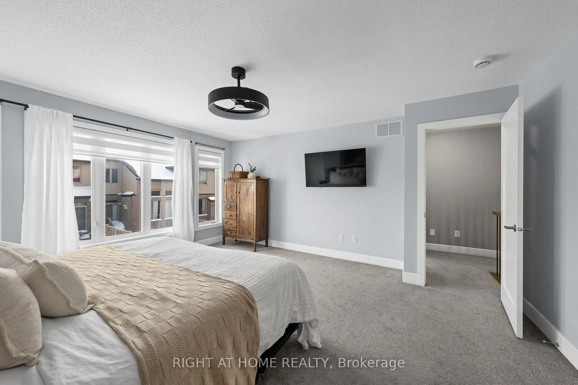 Photo 23 of 424 Golden Springs Drive, Ottawa, Riverside South/Gloucester Glen — HOMEH