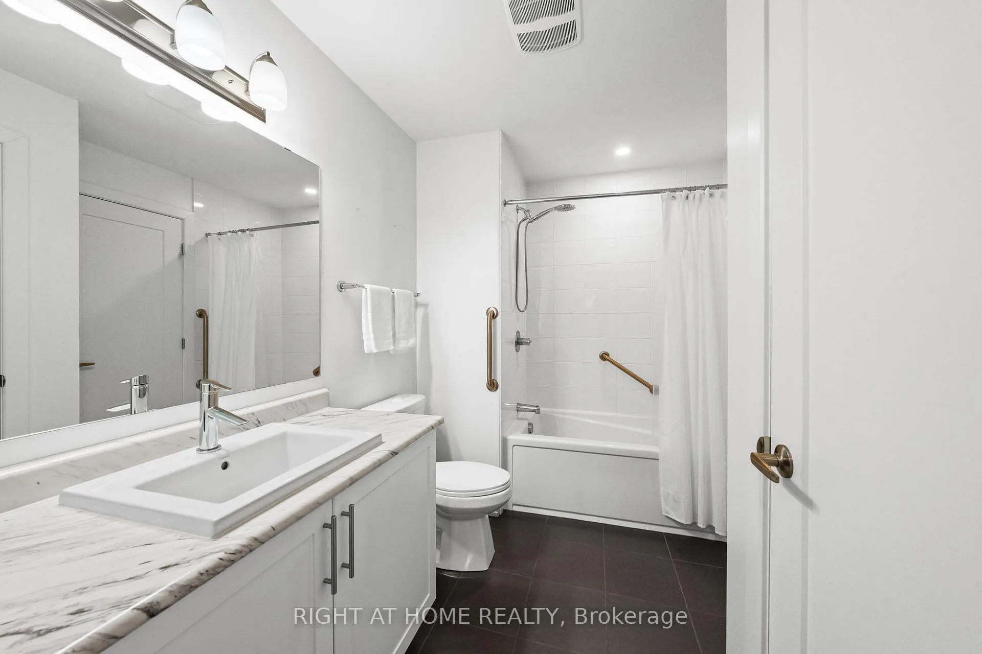 Photo 28 of 424 Golden Springs Drive, Ottawa, Riverside South/Gloucester Glen — HOMEH