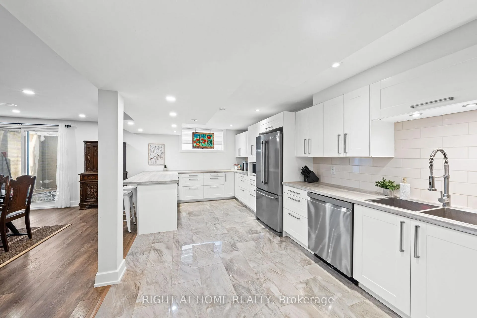 Photo 36 of 424 Golden Springs Drive, Ottawa, Riverside South/Gloucester Glen — HOMEH