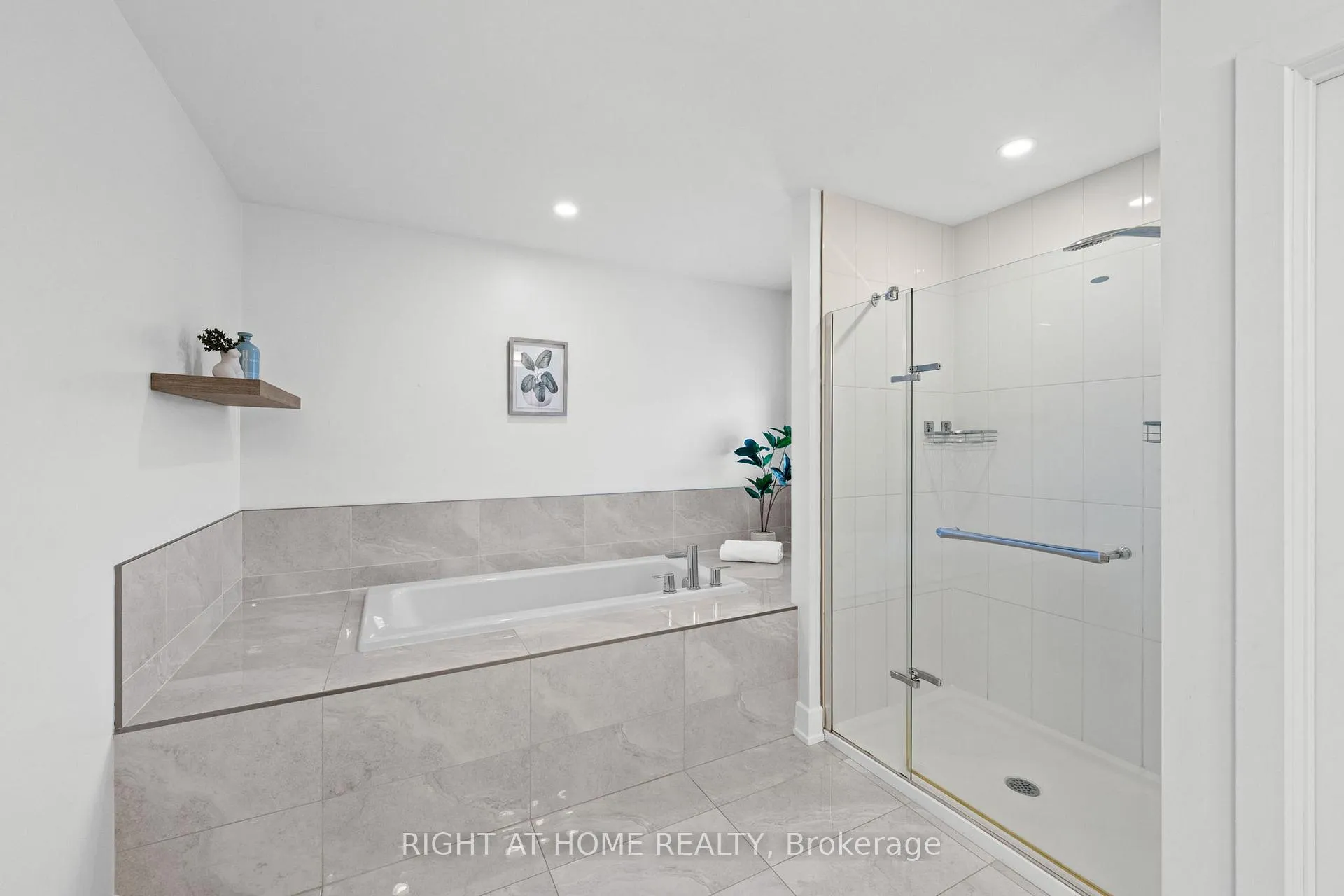 Photo 37 of 424 Golden Springs Drive, Ottawa, Riverside South/Gloucester Glen — HOMEH