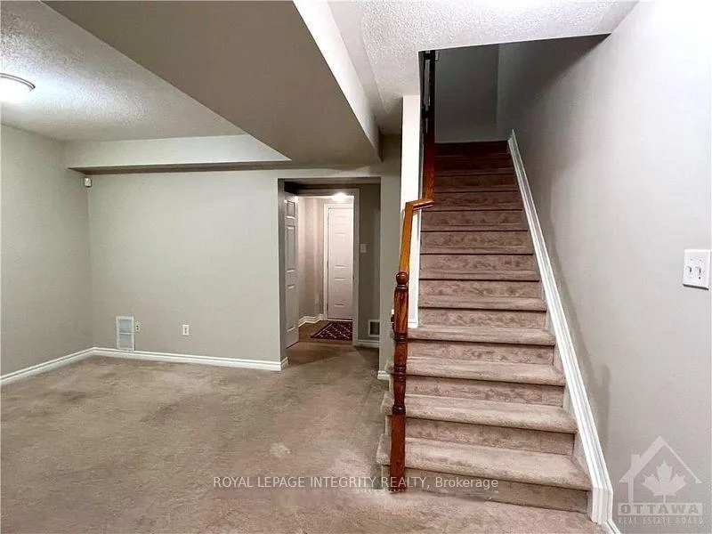 Photo 6 of 3881 Strandherd Drive, Ottawa, Barrhaven - Heritage Park — HOMEH