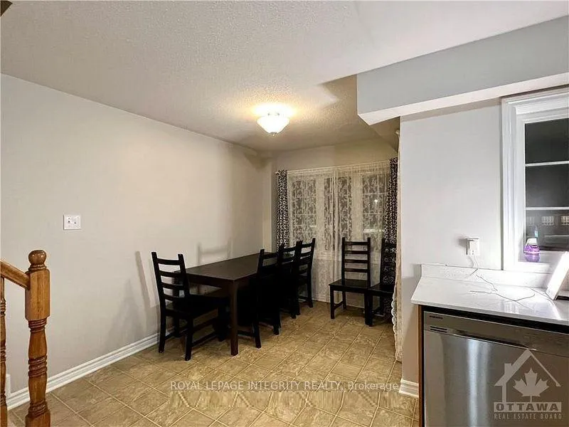 Photo 9 of 3881 Strandherd Drive, Ottawa, Barrhaven - Heritage Park — HOMEH