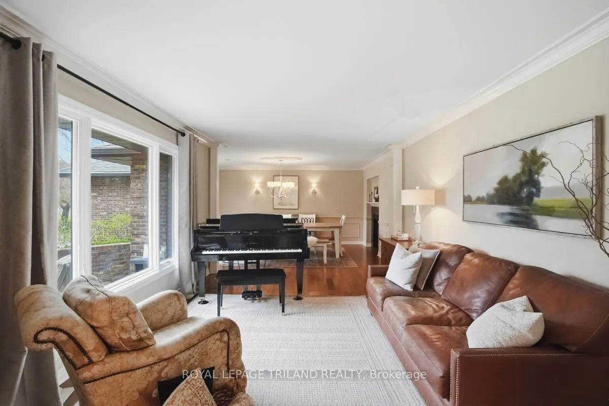 Photo 4 of 42 Mapleton Place, London, South B — HOMEH