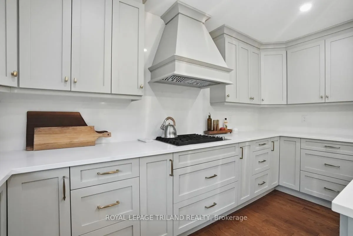 Photo 11 of 42 Mapleton Place, London, South B — HOMEH
