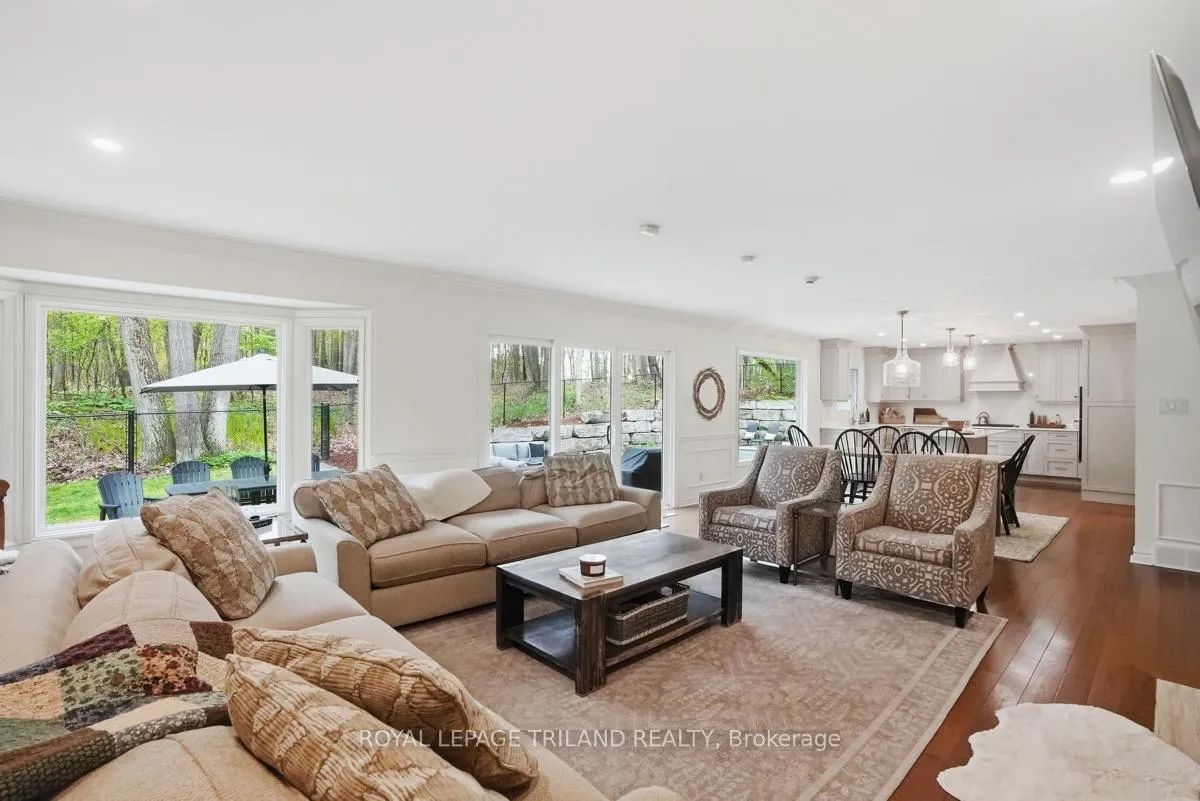Photo 14 of 42 Mapleton Place, London, South B — HOMEH