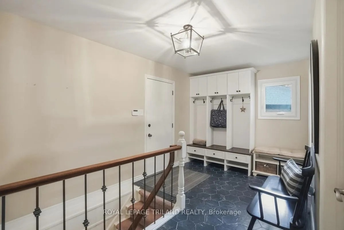 Photo 23 of 42 Mapleton Place, London, South B — HOMEH