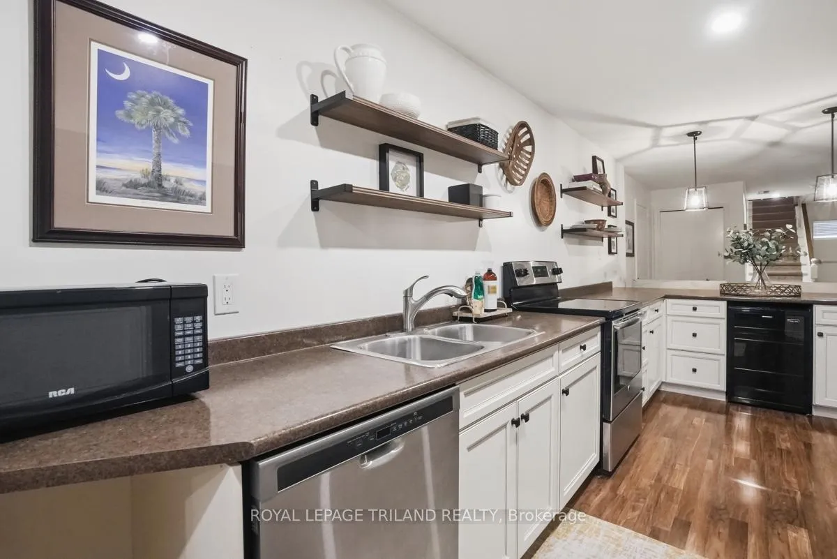 Photo 27 of 42 Mapleton Place, London, South B — HOMEH