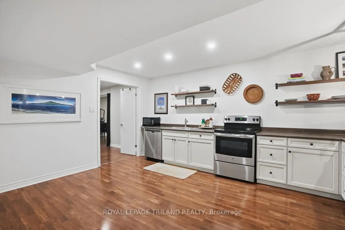 Photo 28 of 42 Mapleton Place, London, South B — HOMEH