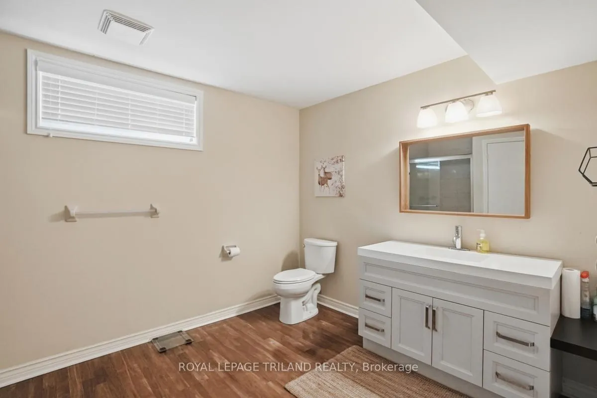 Photo 29 of 42 Mapleton Place, London, South B — HOMEH