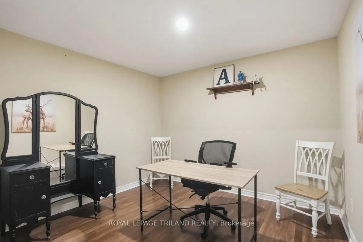 Photo 31 of 42 Mapleton Place, London, South B — HOMEH