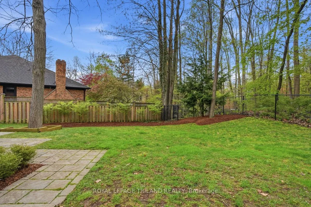 Photo 38 of 42 Mapleton Place, London, South B — HOMEH