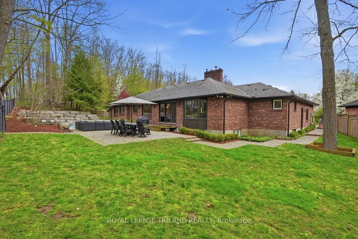 Photo 39 of 42 Mapleton Place, London, South B — HOMEH