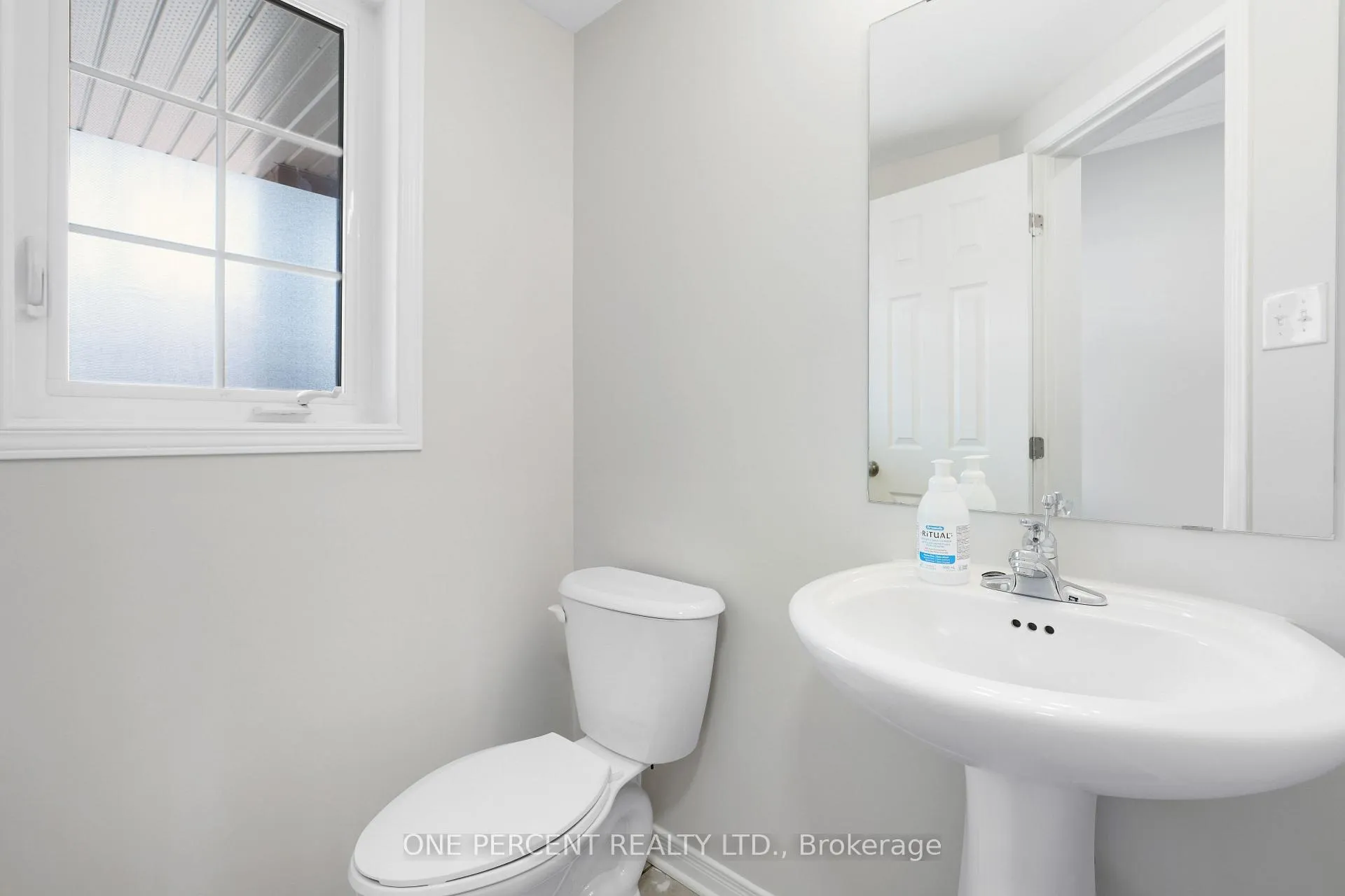 Photo 6 of 209 Rolling Meadow Crescent, Ottawa, Mer Bleue/Bradley Estates/Anderson Park — HOMEH