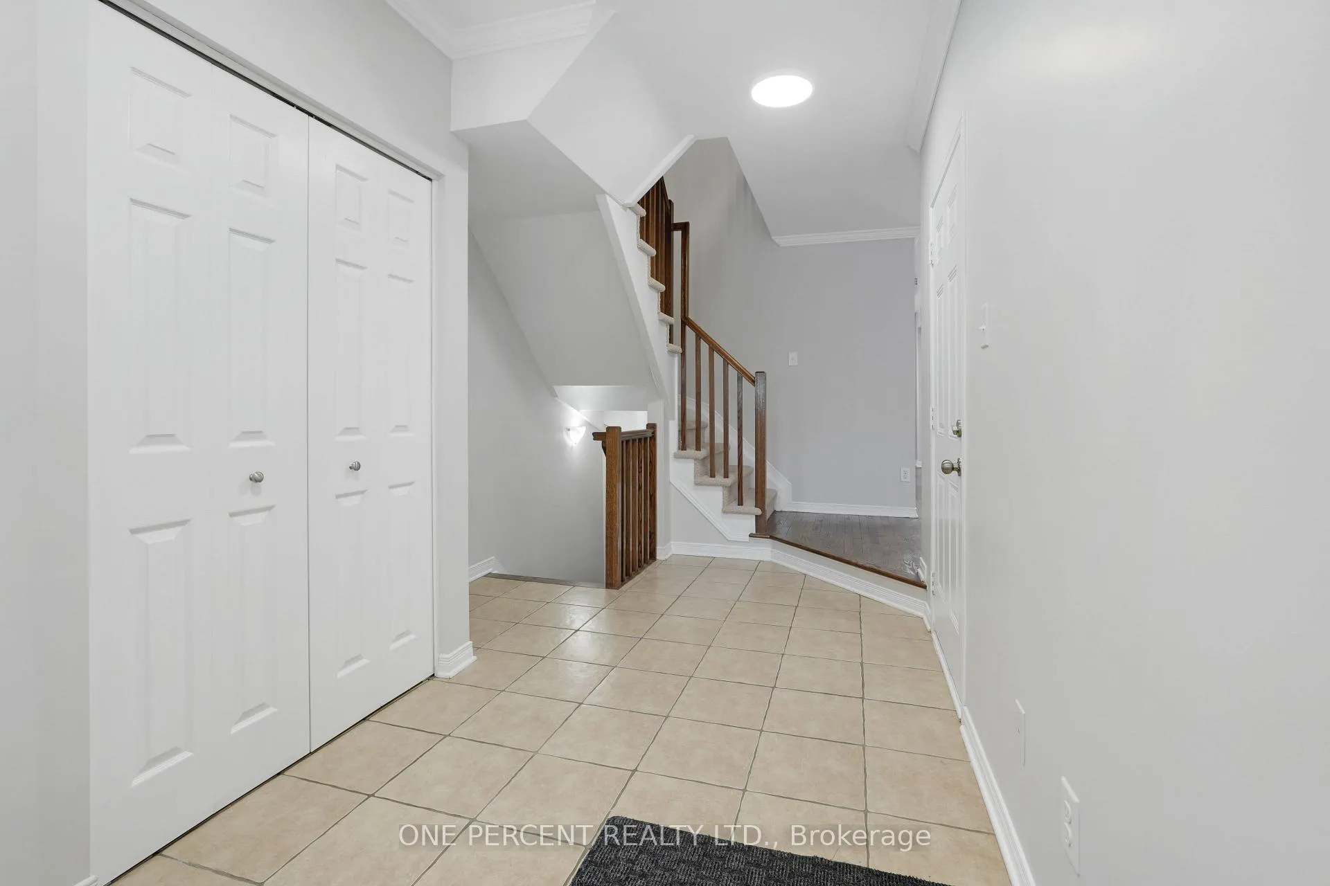 Photo 7 of 209 Rolling Meadow Crescent, Ottawa, Mer Bleue/Bradley Estates/Anderson Park — HOMEH
