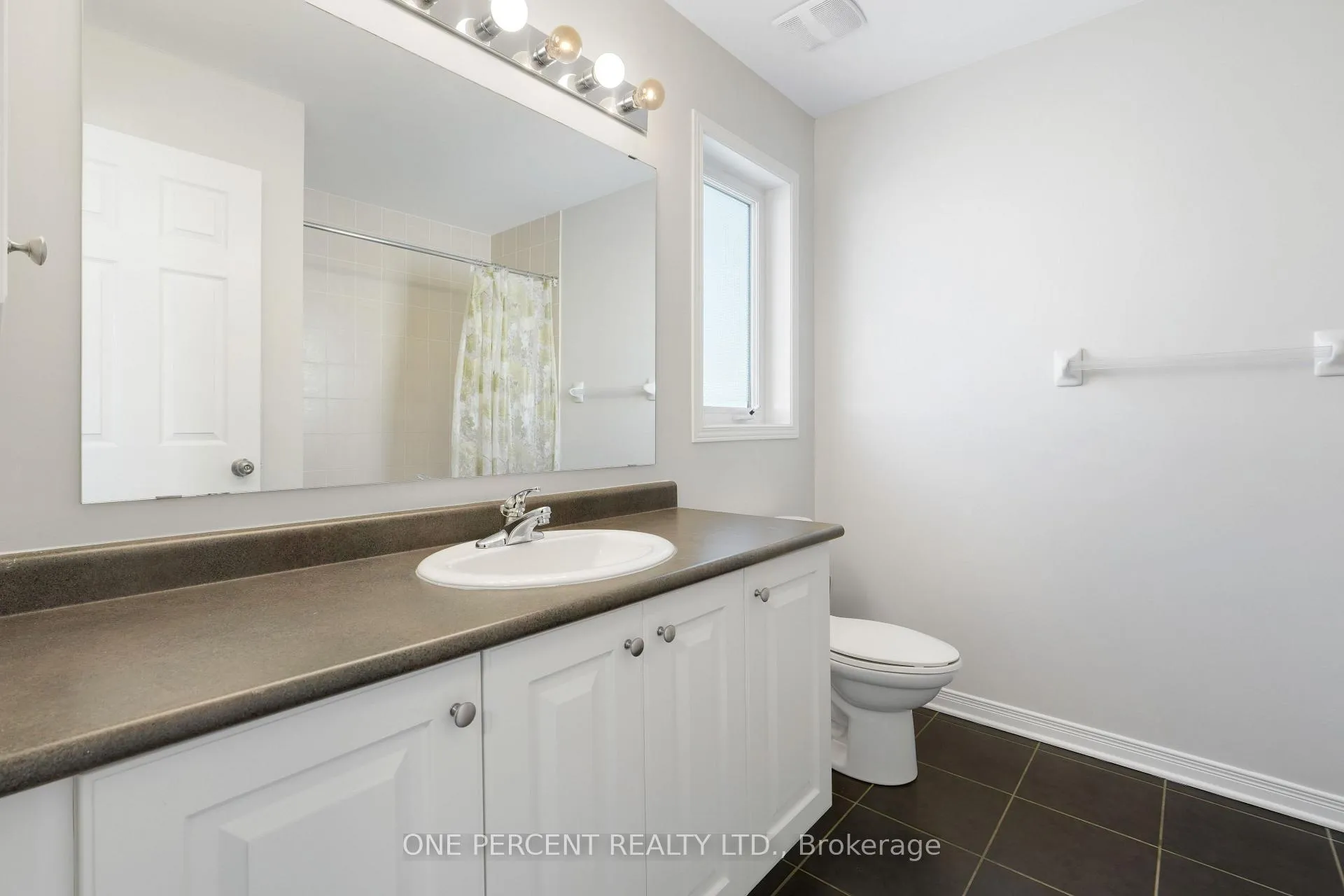 Photo 23 of 209 Rolling Meadow Crescent, Ottawa, Mer Bleue/Bradley Estates/Anderson Park — HOMEH