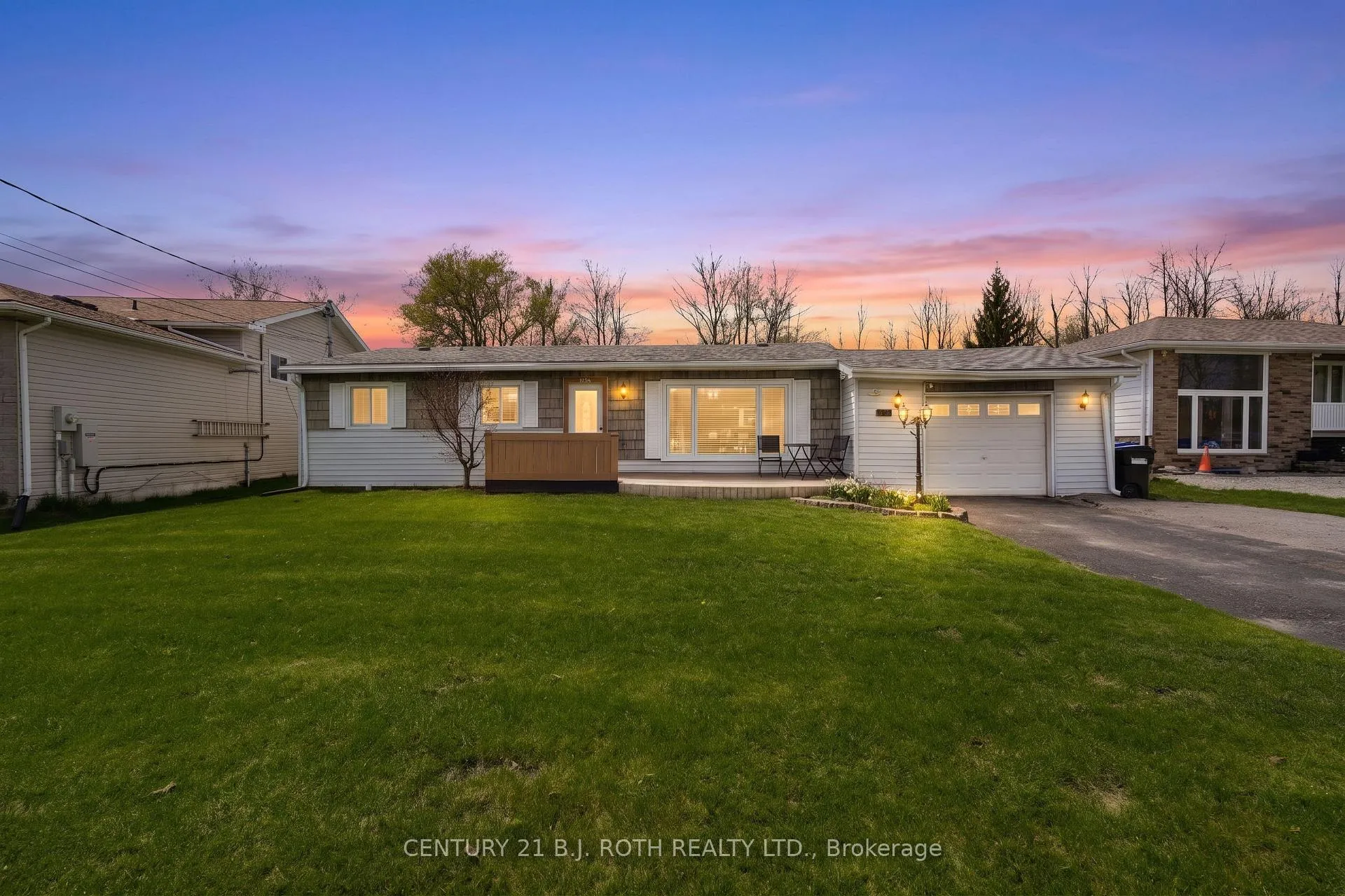 Photo 1 of 1032 Gilmore Avenue, Innisfil, Lefroy — HOMEH