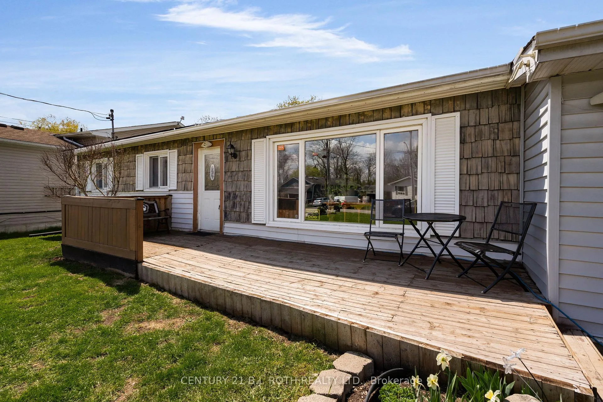 Photo 4 of 1032 Gilmore Avenue, Innisfil, Lefroy — HOMEH