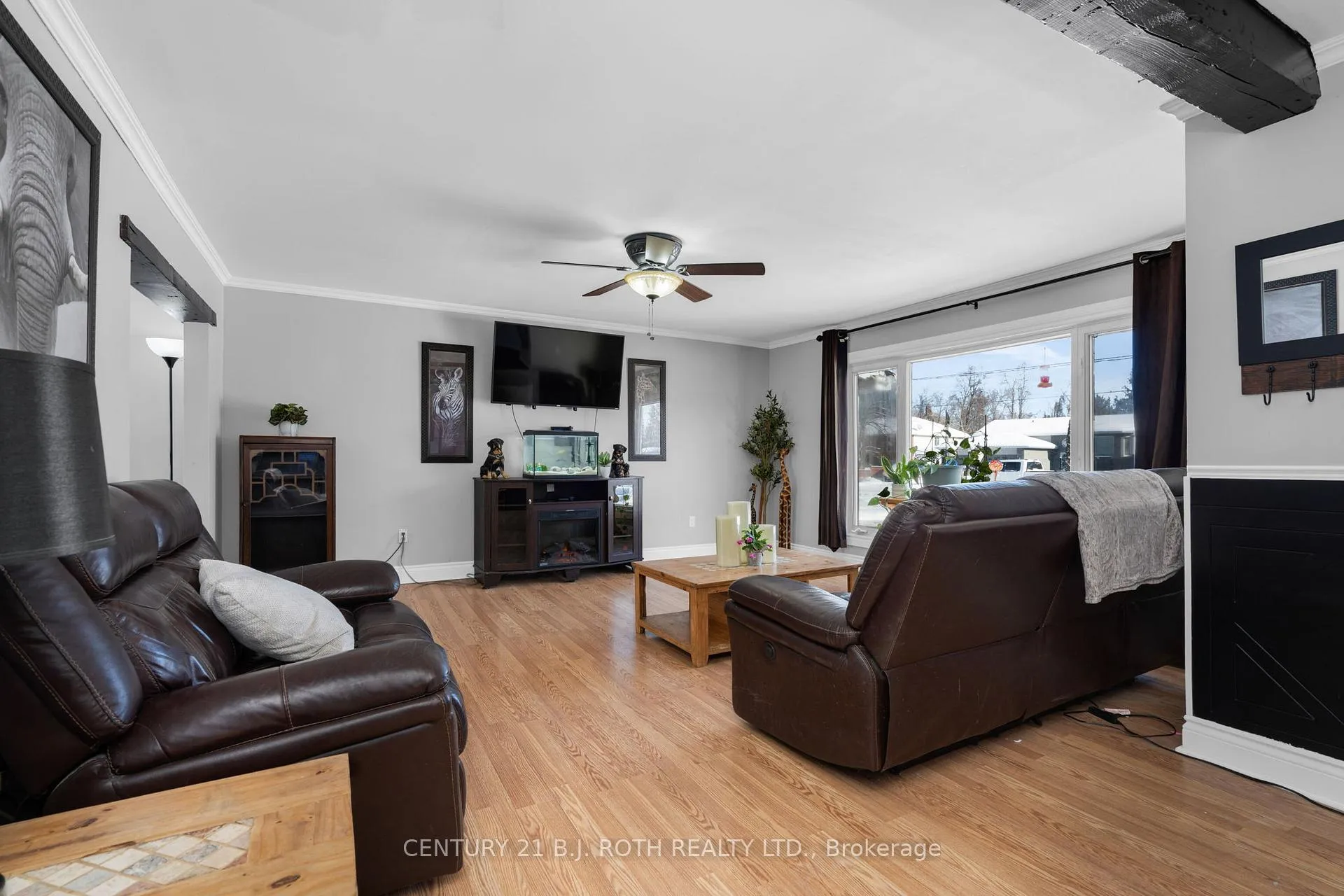 Photo 6 of 1032 Gilmore Avenue, Innisfil, Lefroy — HOMEH