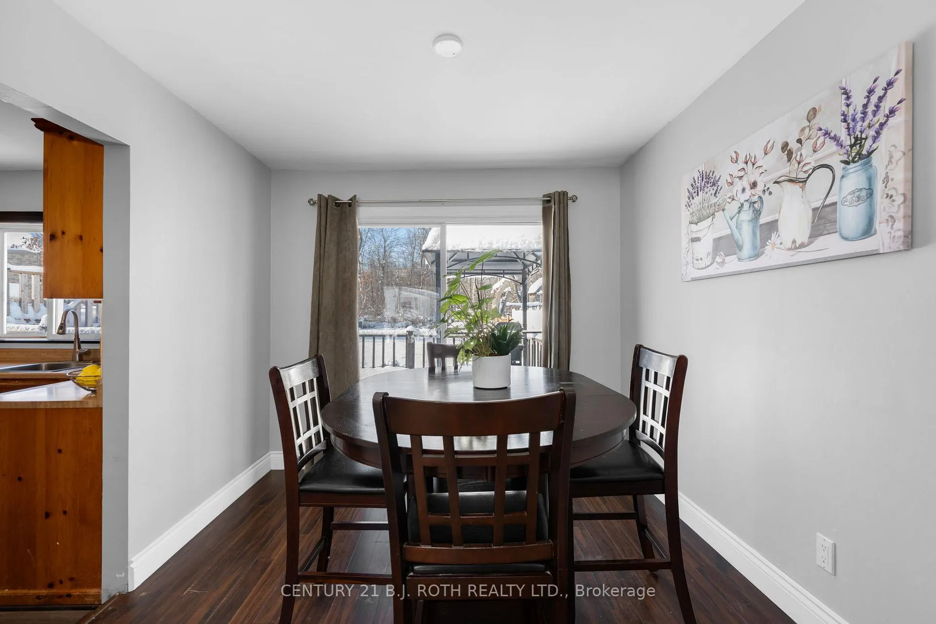 Photo 10 of 1032 Gilmore Avenue, Innisfil, Lefroy — HOMEH
